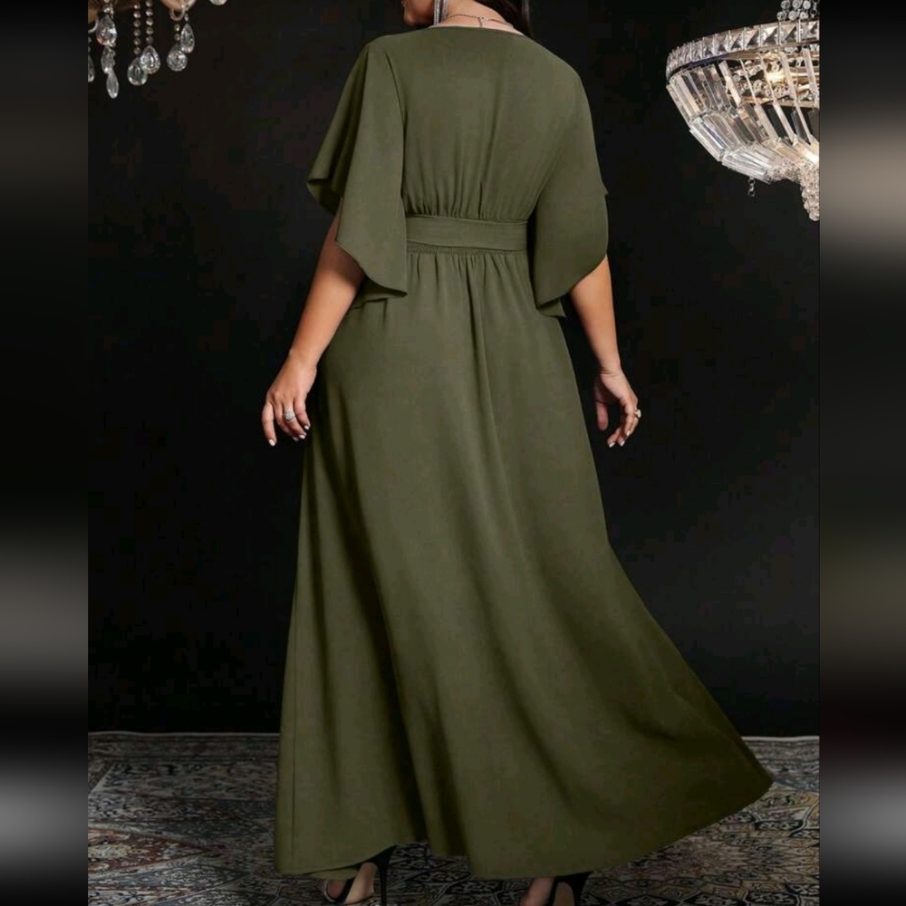 Plus Size Elegant Olive Green Maxi Dress - Picture 2 of 12